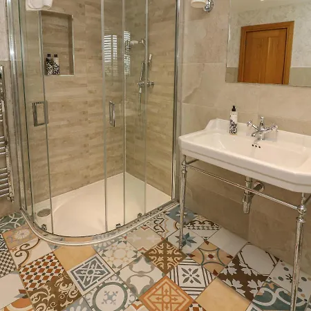 Lyth Valley Country House Кендал