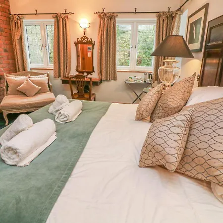 Lyth Valley Country House Дом отдыха *