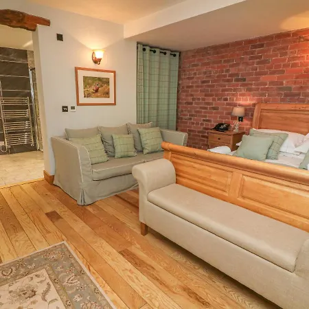 Lyth Valley Country House * Кендал