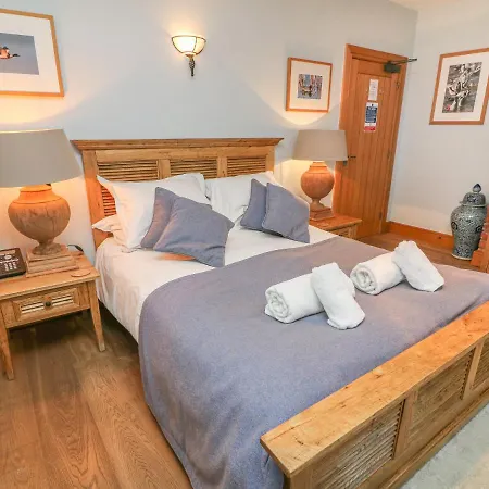 Дом отдыха Lyth Valley Country House *
