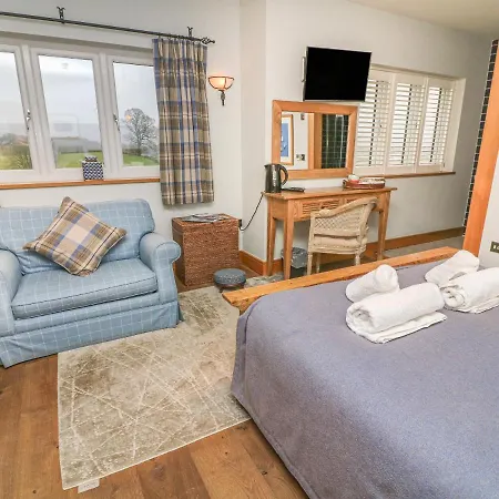 Lyth Valley Country House Кендал